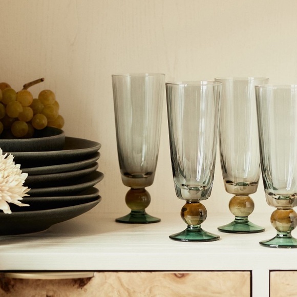 Maude Glass Flutes - Picture 9 of 11